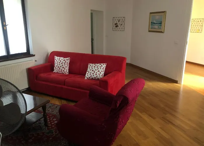 Fragole E Menta Pensión Attimis